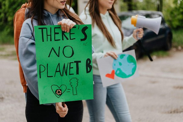 Comment les nouvelles politiques économiques influencent-elles le marché global ?
